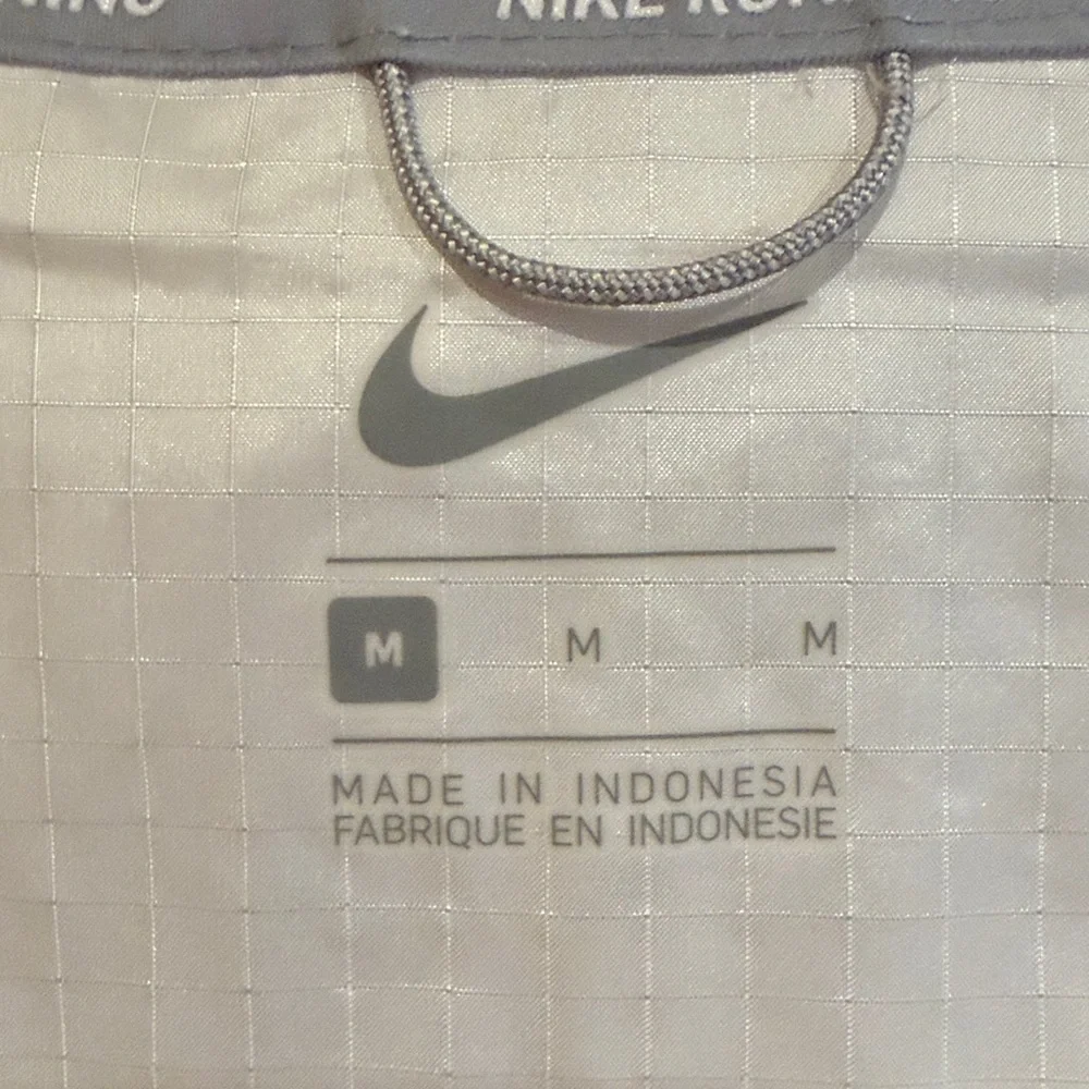 Nike White Hooded Track Jacket - Picture 7 of 9